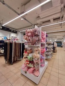Магазин одягу Sinsay на Руська, 248E Чернівці 1