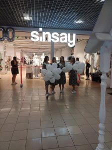 Магазин одягу Sinsay на Руська, 248E Чернівці 8