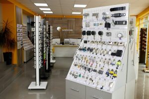 Магазин Світ Замків на Комарова, 10 Чернівці 4