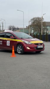 Автошкола Еліта на Парковий проїзд, 2 Чернівці 4