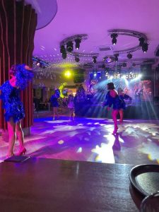 Ресторан з басейном Пікнік Чернівці 17