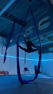 Школа повітряної гімнастики Moonlight air school Чернівці 3