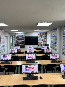 Автошкола Автолюб Карпати АВС на Степана Бандери, 77Б Івано-Франківськ 1