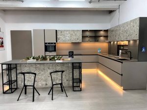 Інтернет-магазин меблевої фурнітури ВіЯр Львів 5