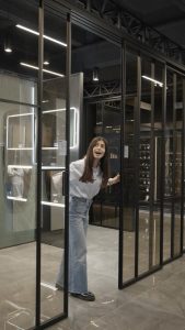 Інтернет-магазин меблевої фурнітури ВіЯр Львів 13