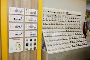 Магазин Світ Замків на Комарова, 10 Чернівці 12