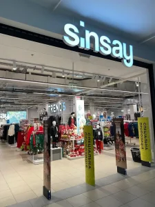 Магазин одягу Сінсей (Sinsay) на Євгенія Пікуса, 1а Вінниця 2