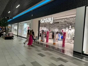 Магазин одягу Сінсей (Sinsay) на Гетьмана Мазепи, 1Б Львів 34
