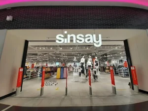 Магазин одягу Сінсей (Sinsay) на Гетьмана Мазепи, 1Б Львів 22