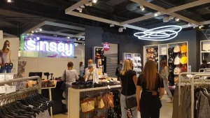 Магазин одягу Сінсей (Sinsay) на Під Дубом, 7Б Львів 14